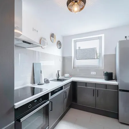 Zentral Gelegene - Ohligs